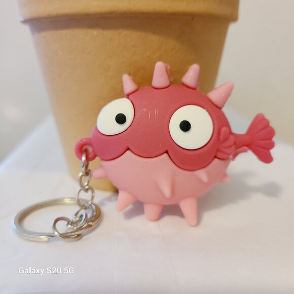 Unbranded Two-Tone Pink Sea Creature Keychain Unisex NWOT 1.5" by 2" Backpack - Picture 1 of 5